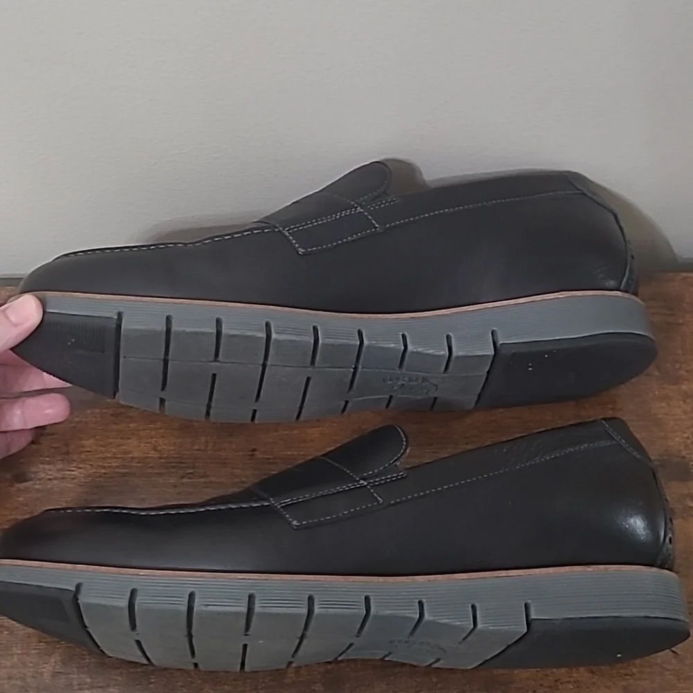 Johnston & Murphy Black Sheepskin Leather Slip-On Penny Loafers size 11.5